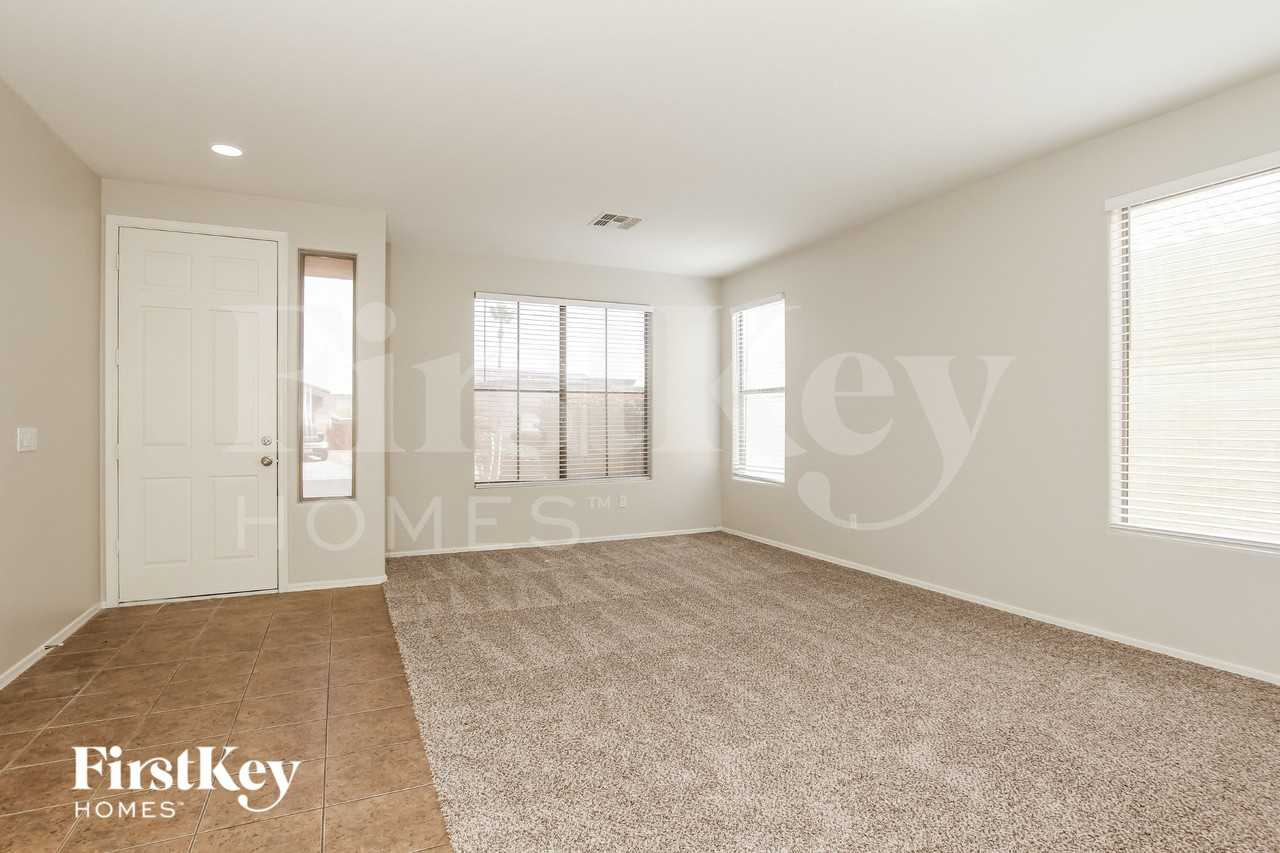 14912 N 153rd Ave - Photo 2 of 15