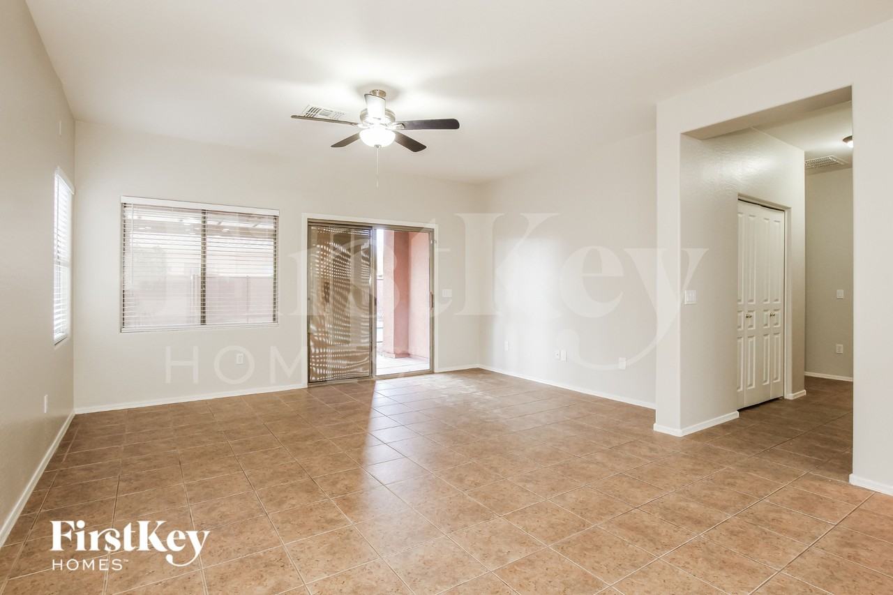 14912 N 153rd Ave - Photo 3 of 15