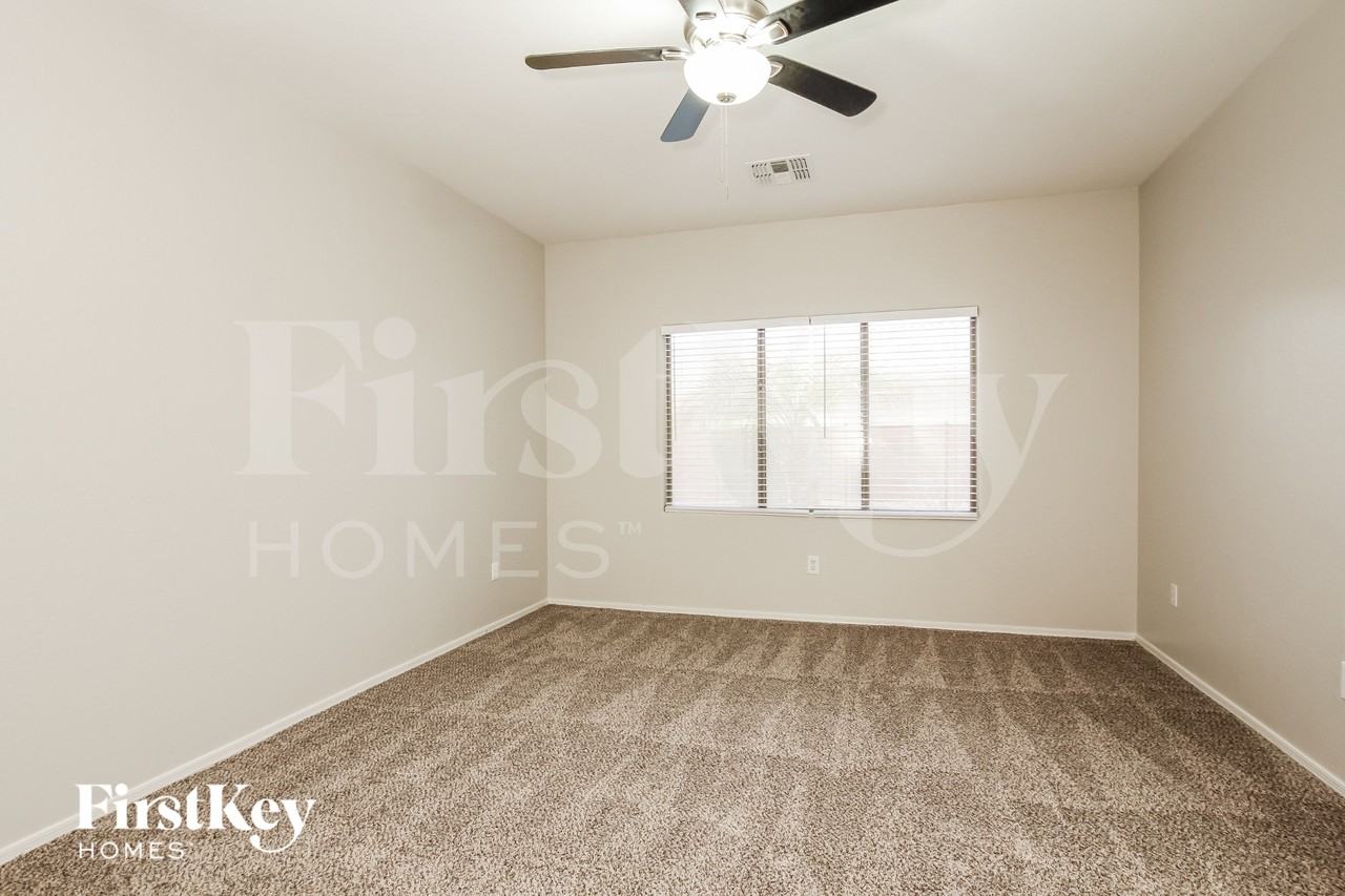 14912 N 153rd Ave - Photo 7 of 15