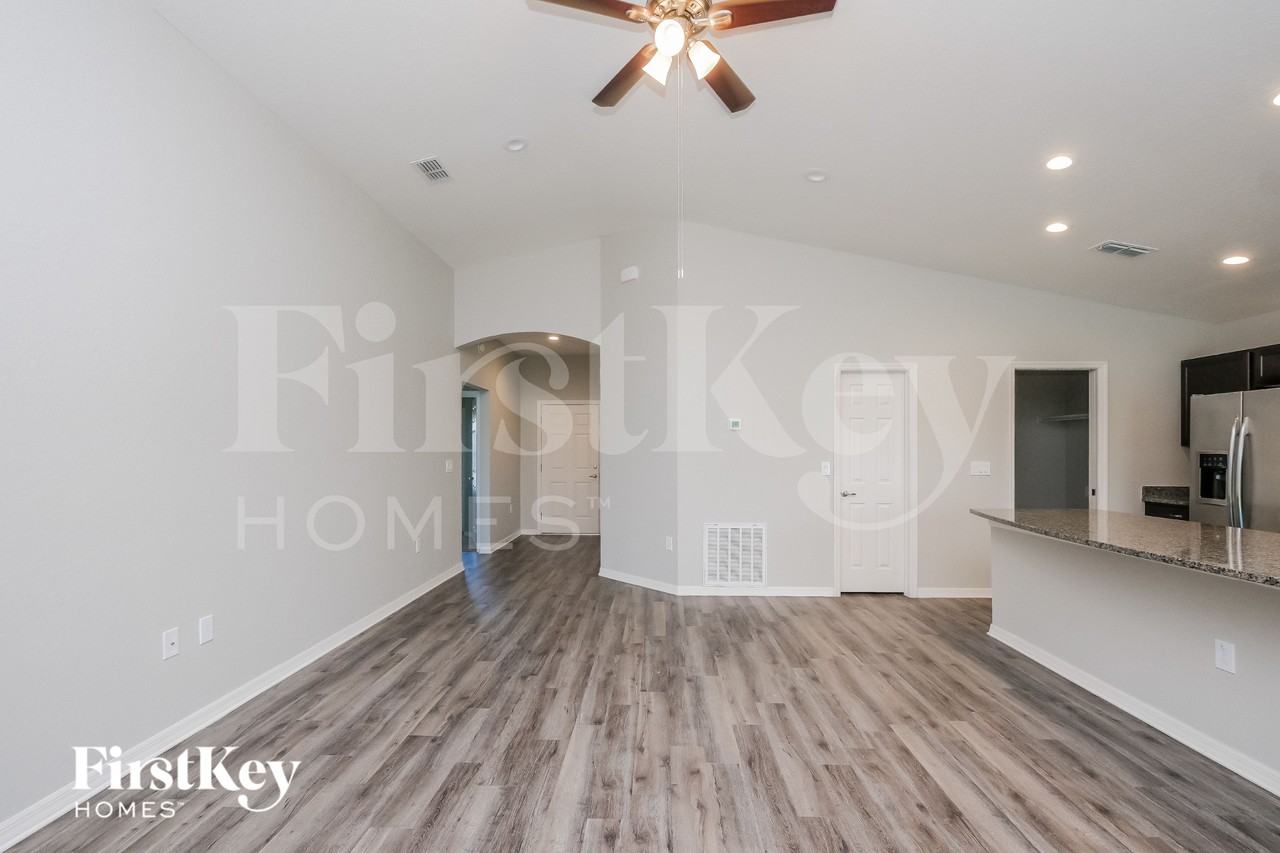 5336 White Egret Ln - Photo 3 of 15