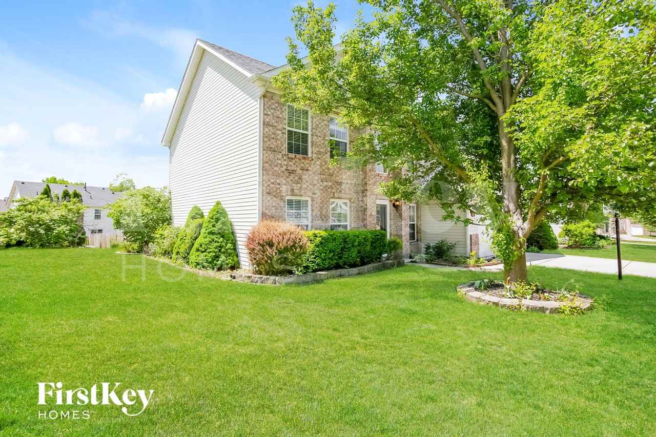 5815 Blue Stem Court - Photo 2 of 15