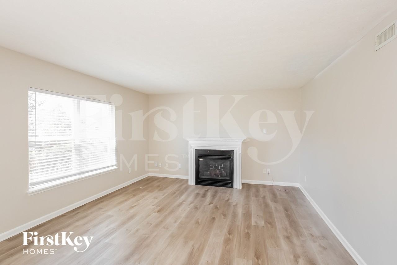 5815 Blue Stem Court - Photo 3 of 15