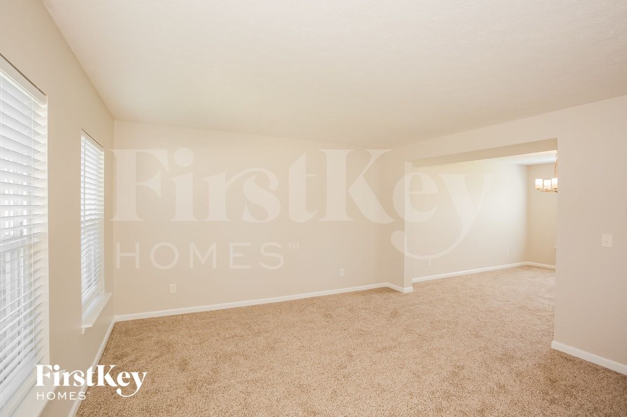 5815 Blue Stem Court - Photo 7 of 15