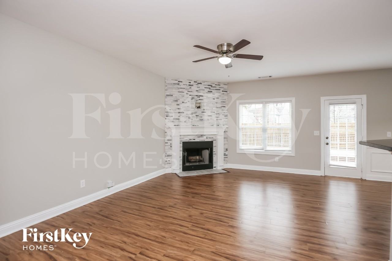 6031 Apple Grove Rd - Photo 3 of 15