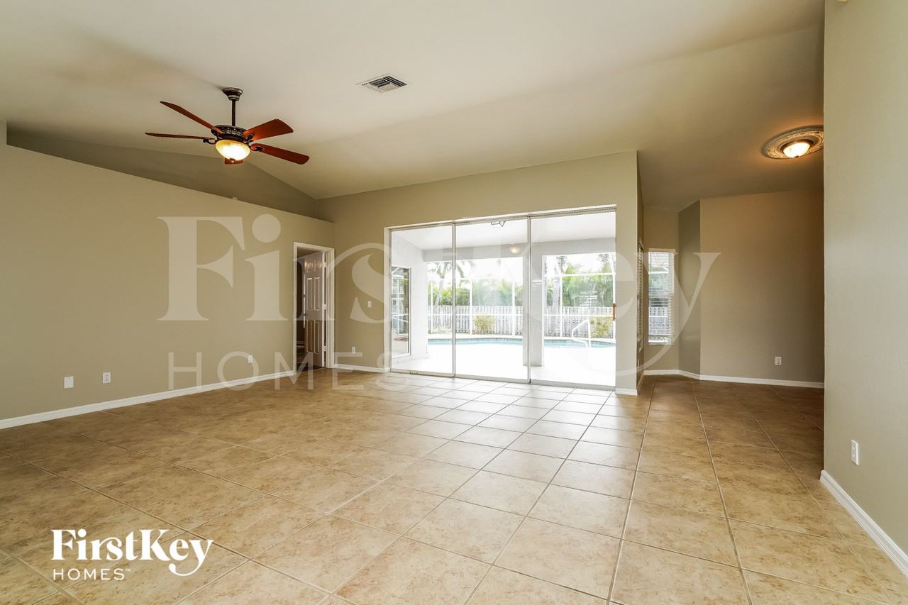 2836 Sw 35th Ln - Photo 2 of 15