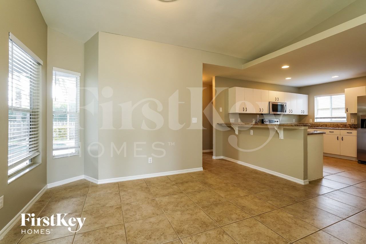 2836 Sw 35th Ln - Photo 4 of 15