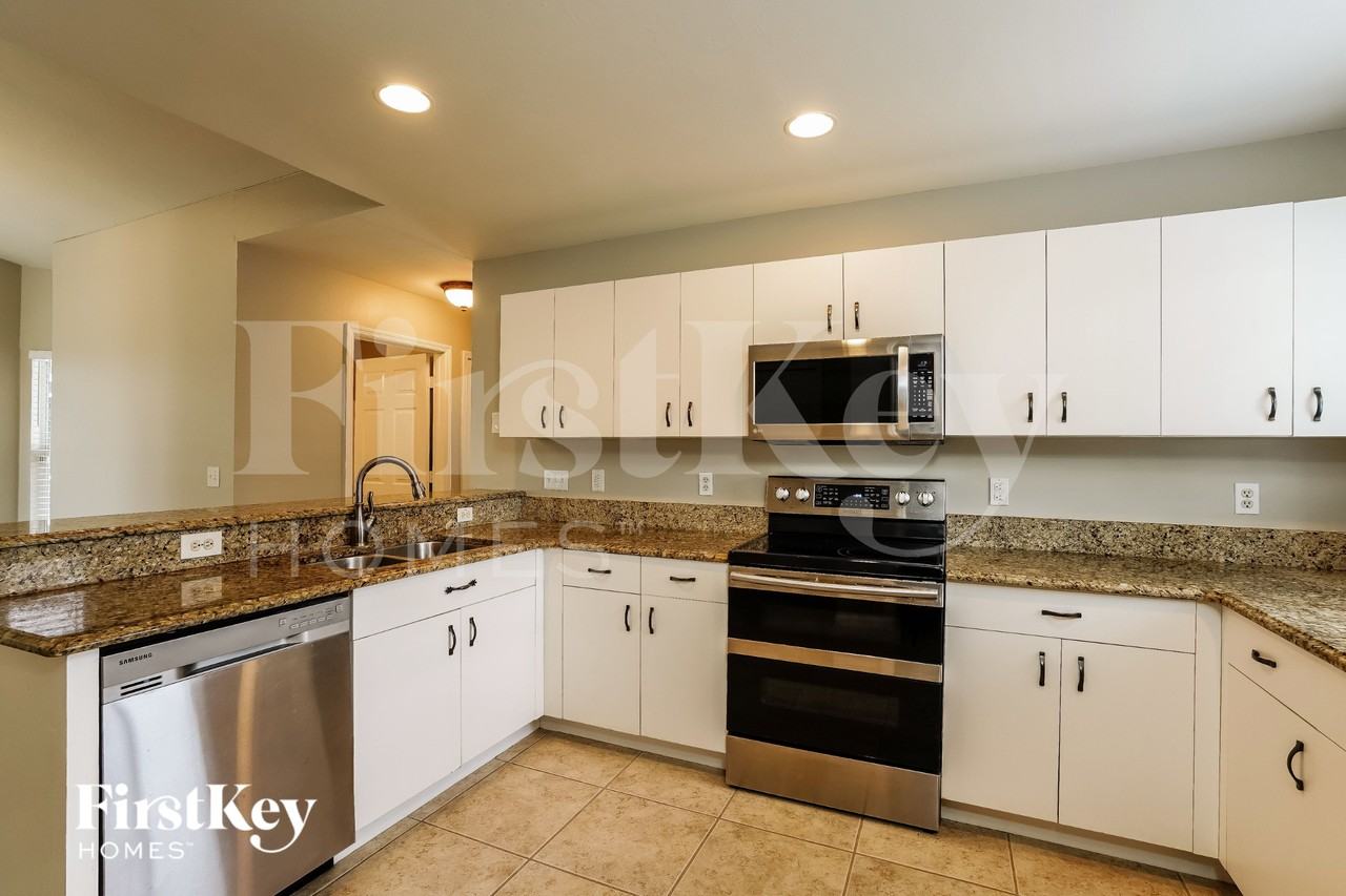 2836 Sw 35th Ln - Photo 6 of 15