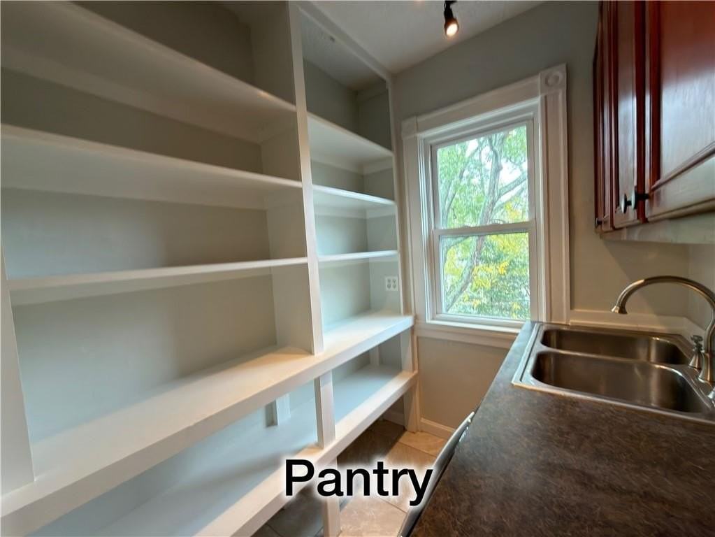 38 Rebekah Street - Photo 6 of 25