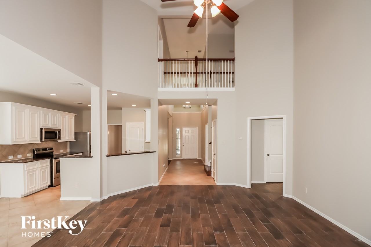 2627 Diamond River Drive - Photo 7 of 15