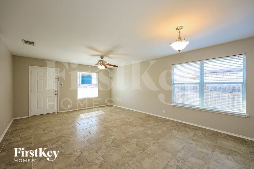 10719 Shaencrest - Photo 3 of 16