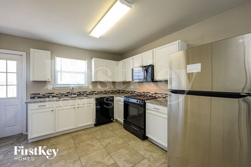 10719 Shaencrest - Photo 7 of 16