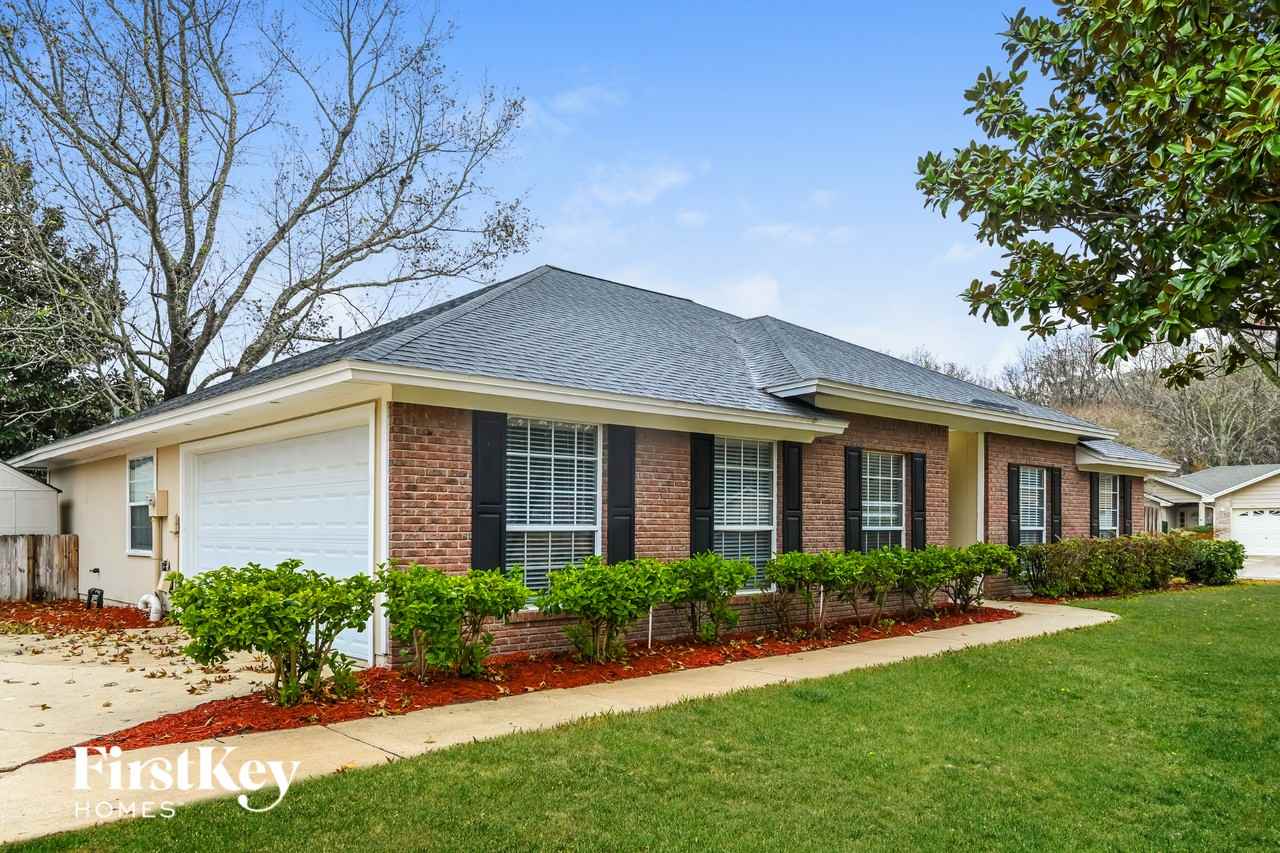 12569 Reginald Dr - Photo 2 of 15