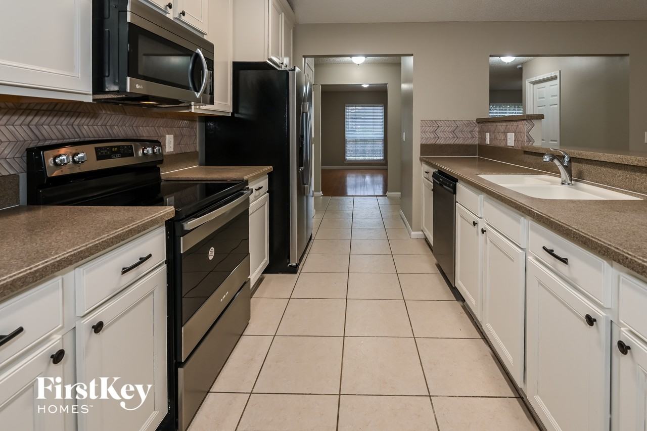 12569 Reginald Dr - Photo 7 of 15