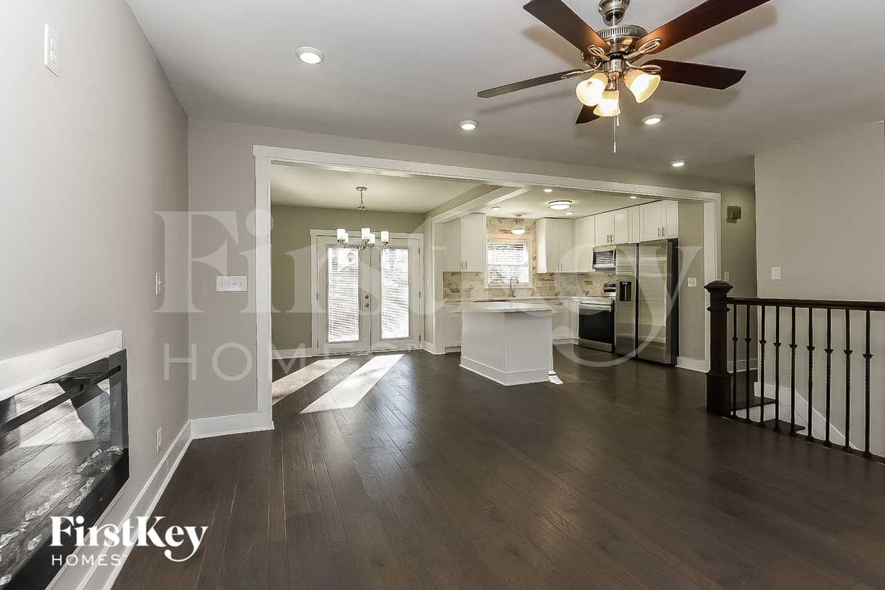 4222 Abilene Ct - Photo 4 of 15