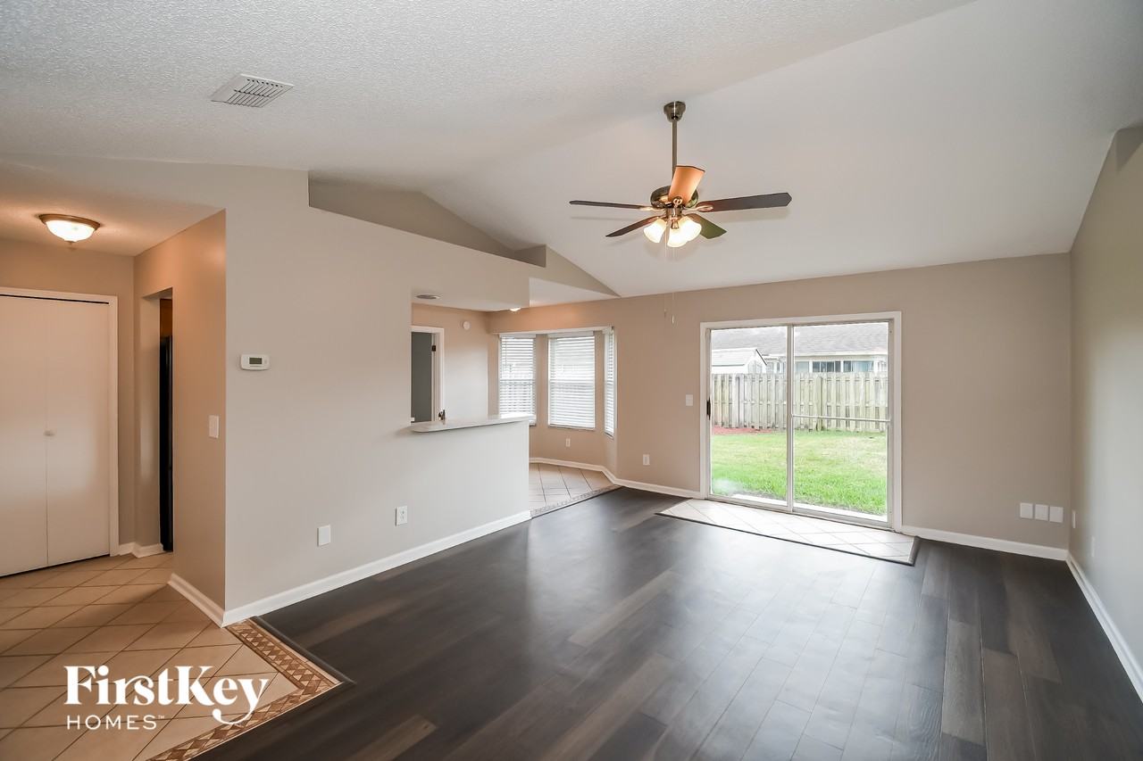 3233 Puffin Way - Photo 3 of 15