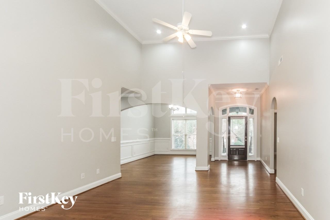 124 Lakeland Ridge - Photo 2 of 19