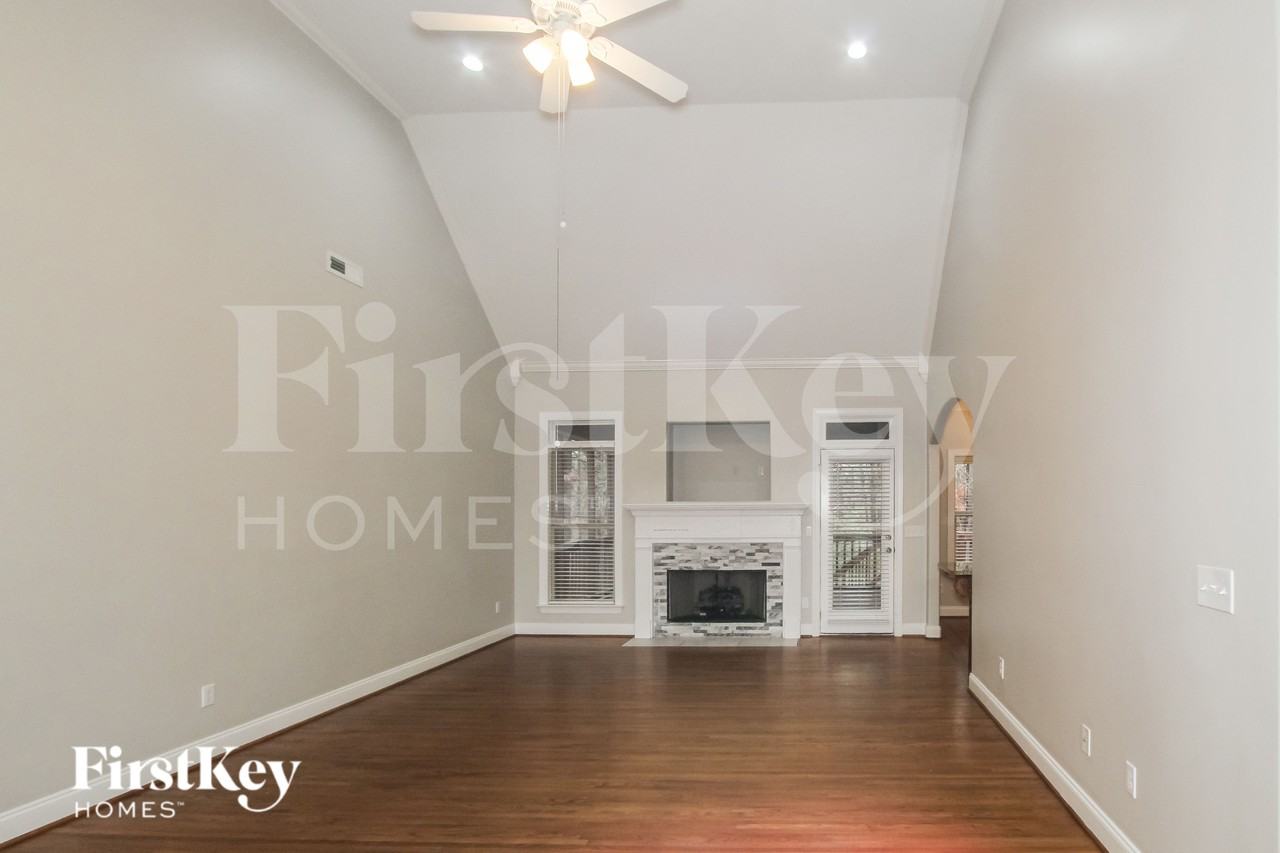 124 Lakeland Ridge - Photo 3 of 19