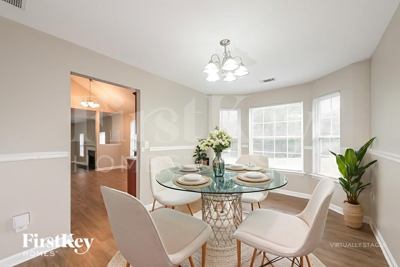 52 Hamilton Dr - Photo 5 of 19