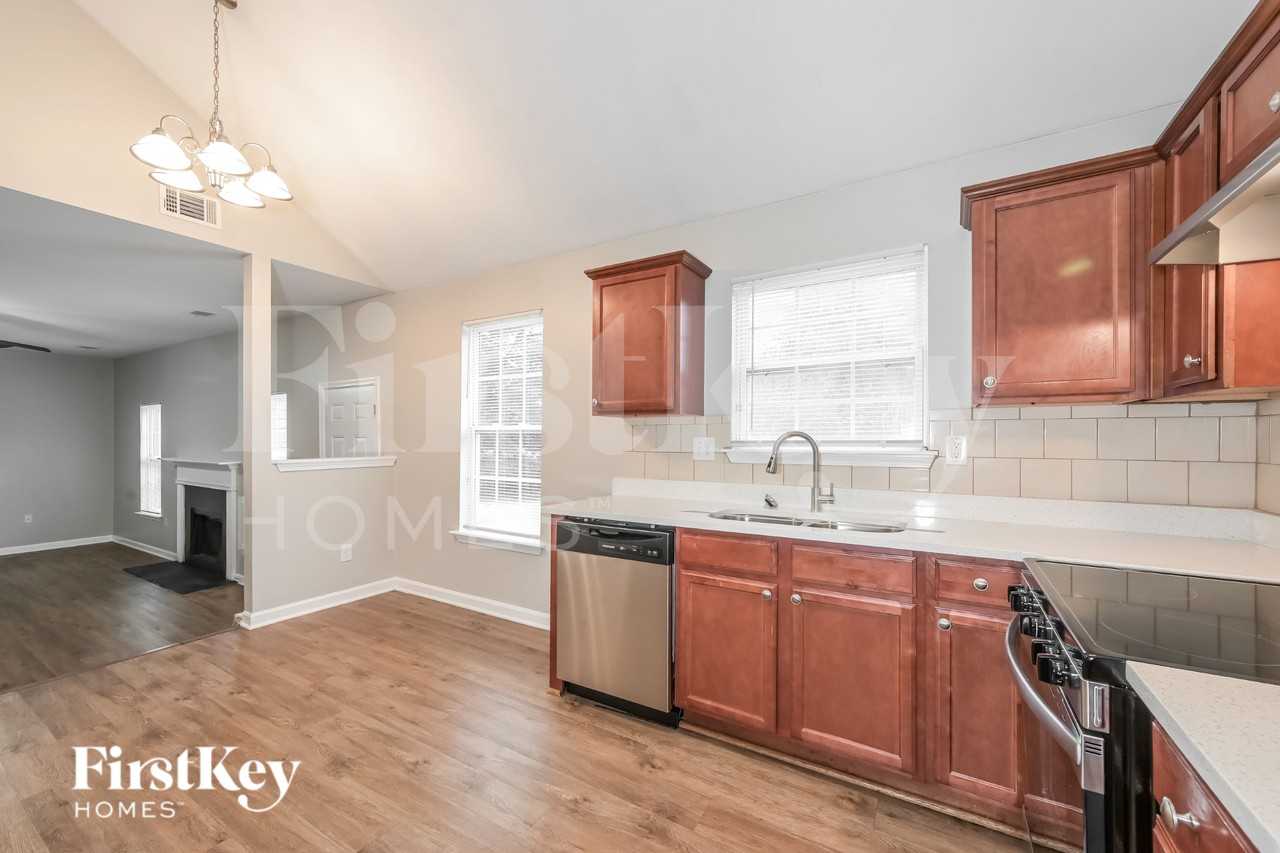 52 Hamilton Dr - Photo 6 of 19