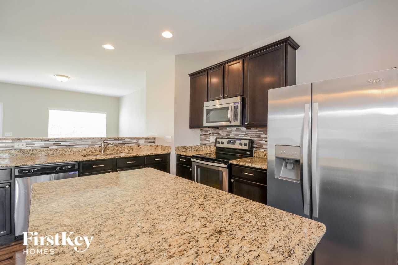 121 Siena Drive - Photo 7 of 15