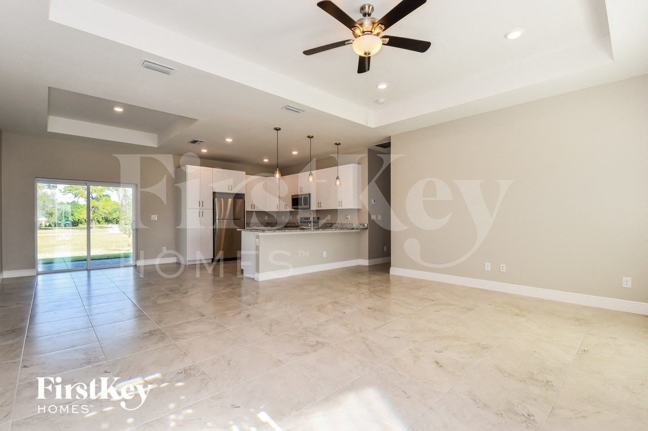 505 Nw 26th Ter - Photo 5 of 15