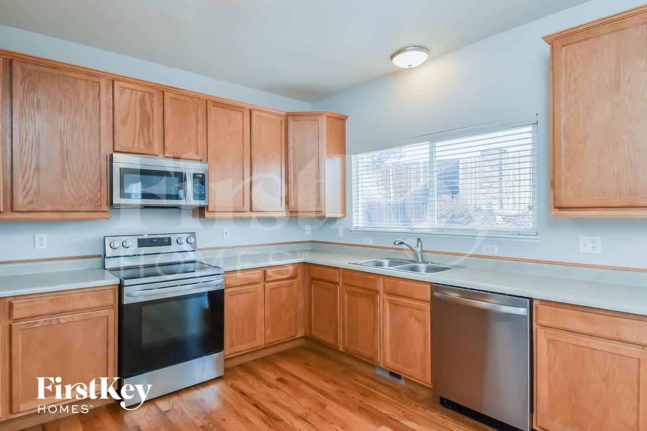 5660 Rose Ridge Ln - Photo 5 of 15