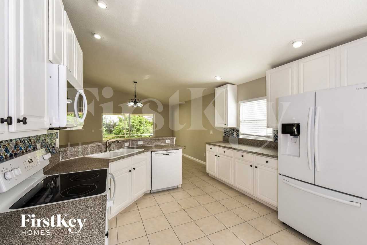 9783 Gladiolus Bulb Loop - Photo 7 of 15