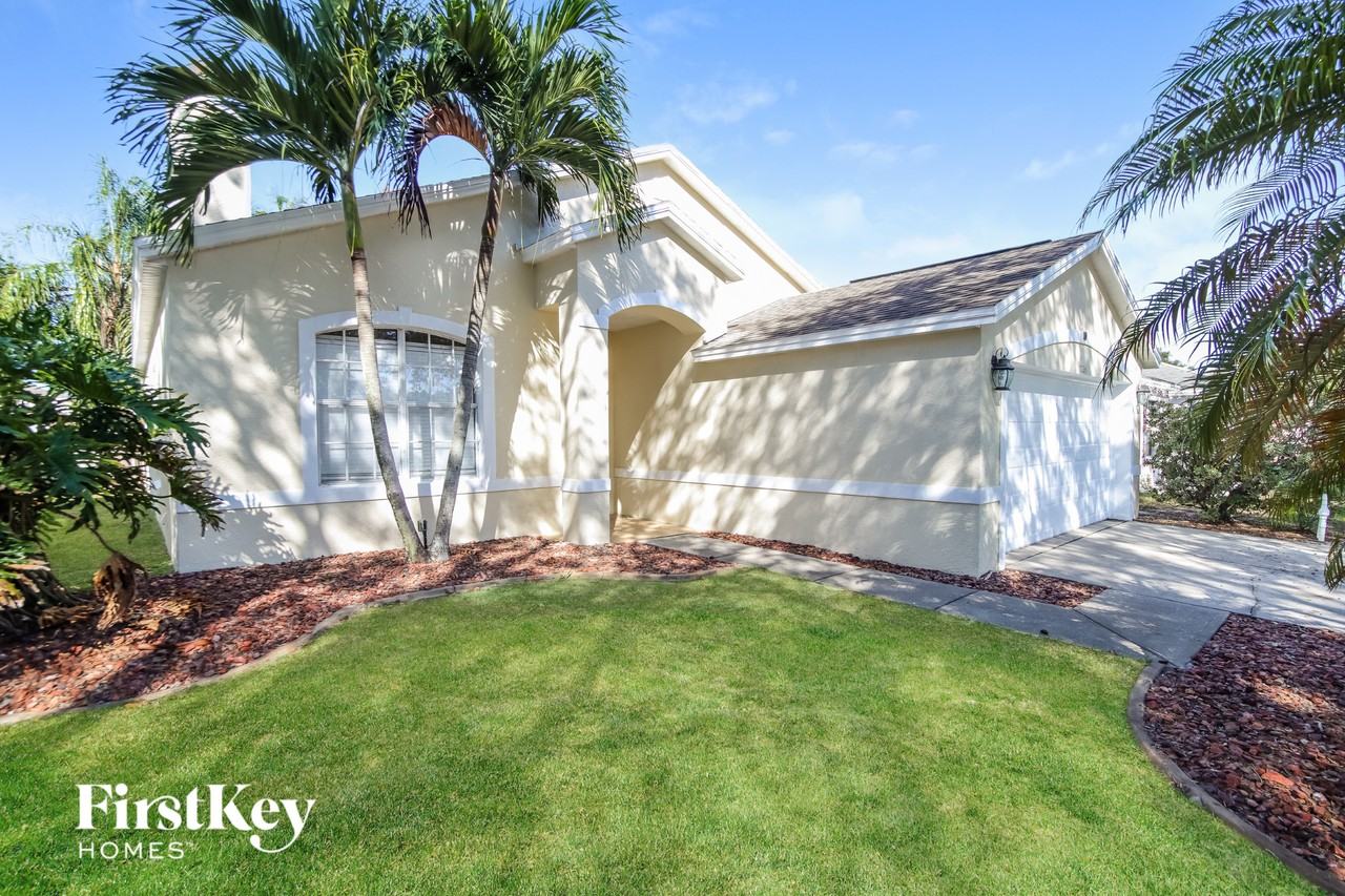 1726 Morning Glory Dr - Photo 2 of 15