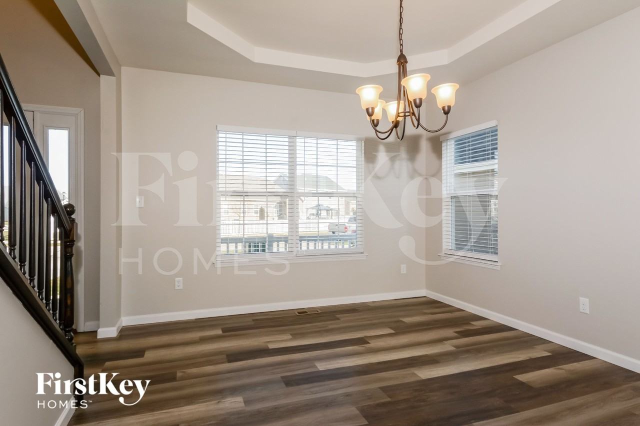 3248 Charlestowne Crossing Drive - Photo 3 of 15