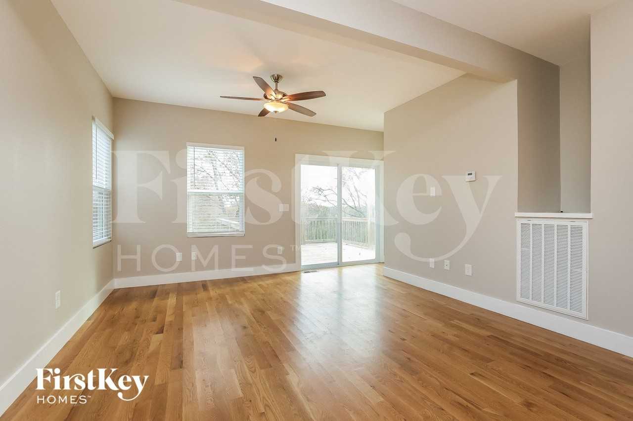 1535 Ocoee Trl - Photo 4 of 15