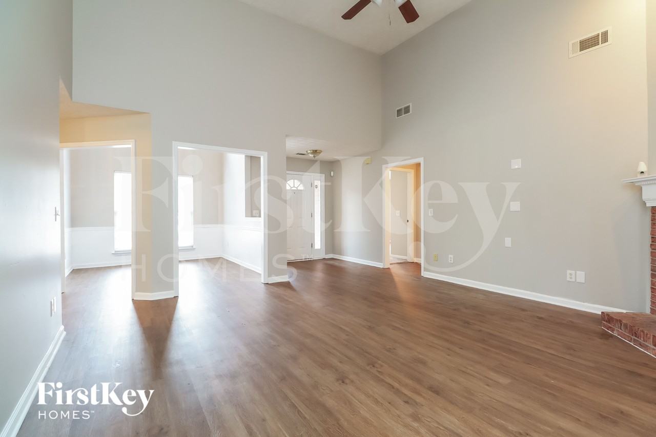 85 Vinnys Way - Photo 4 of 15