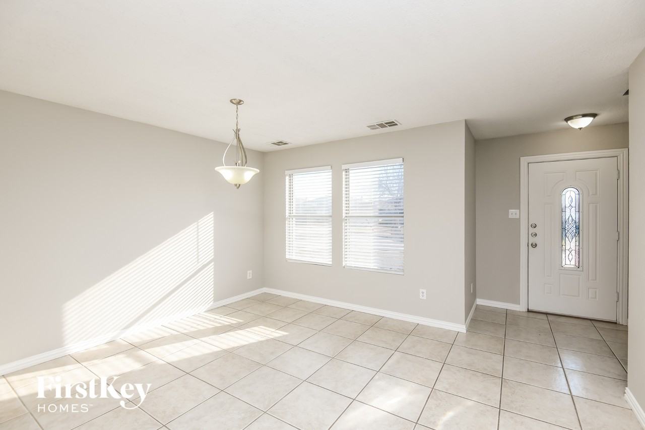 5600 Ainsdale Dr - Photo 4 of 15