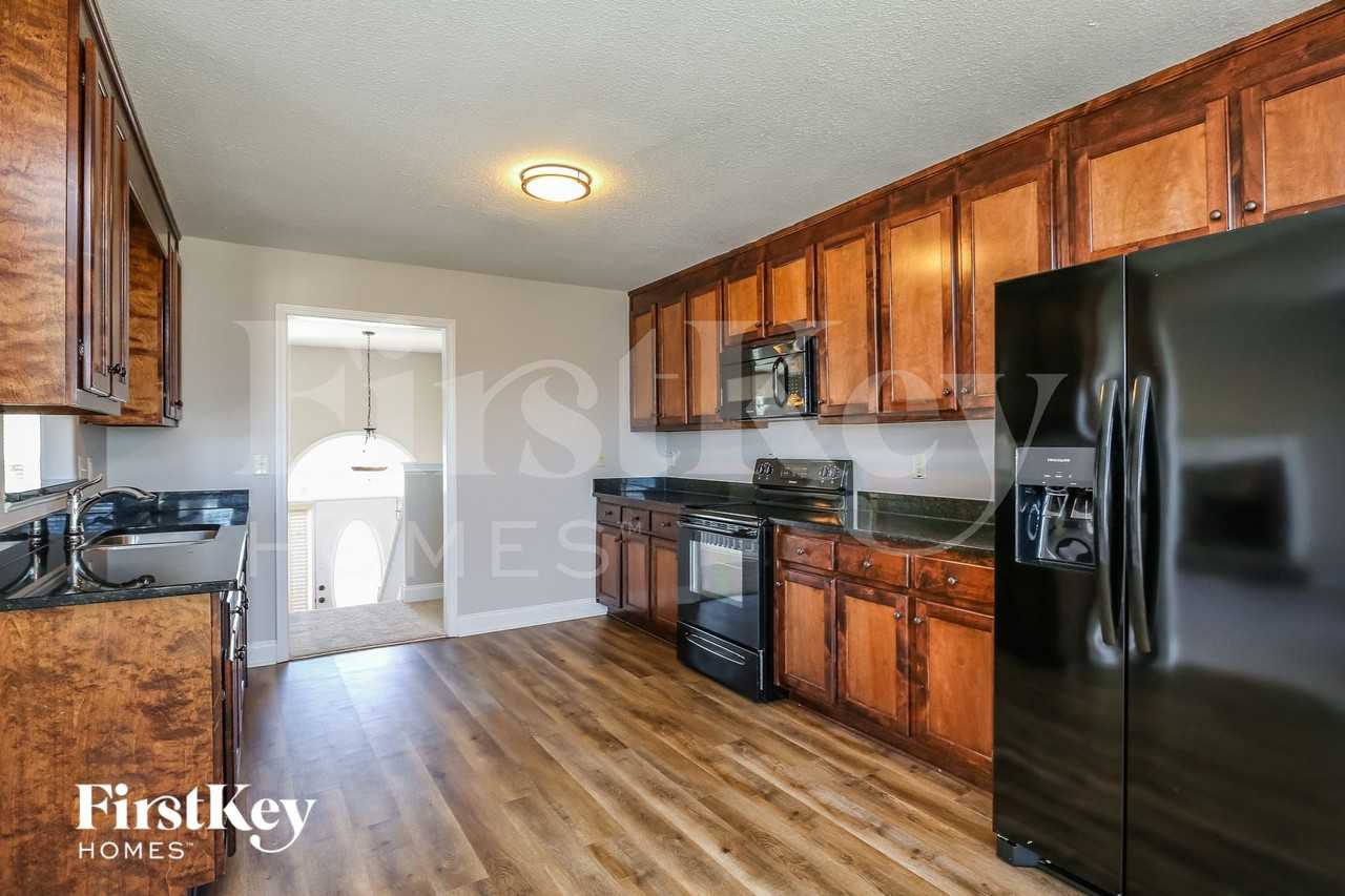 1666 Dillard Way - Photo 7 of 15