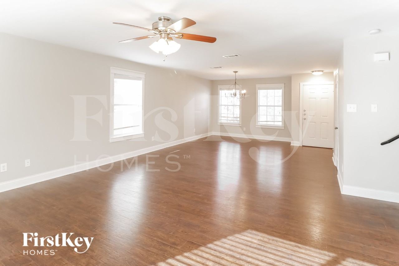 3956 Polar Brook Dr - Photo 3 of 15