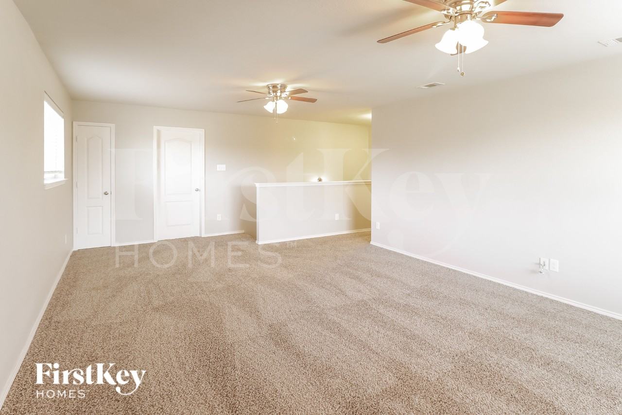 3956 Polar Brook Dr - Photo 6 of 15