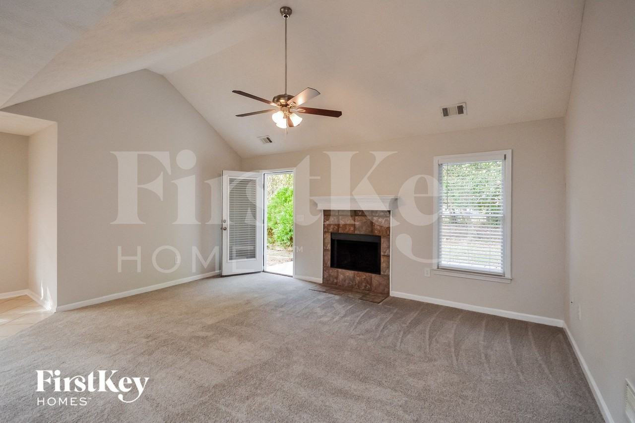 160 Creekstone Court - Photo 3 of 15