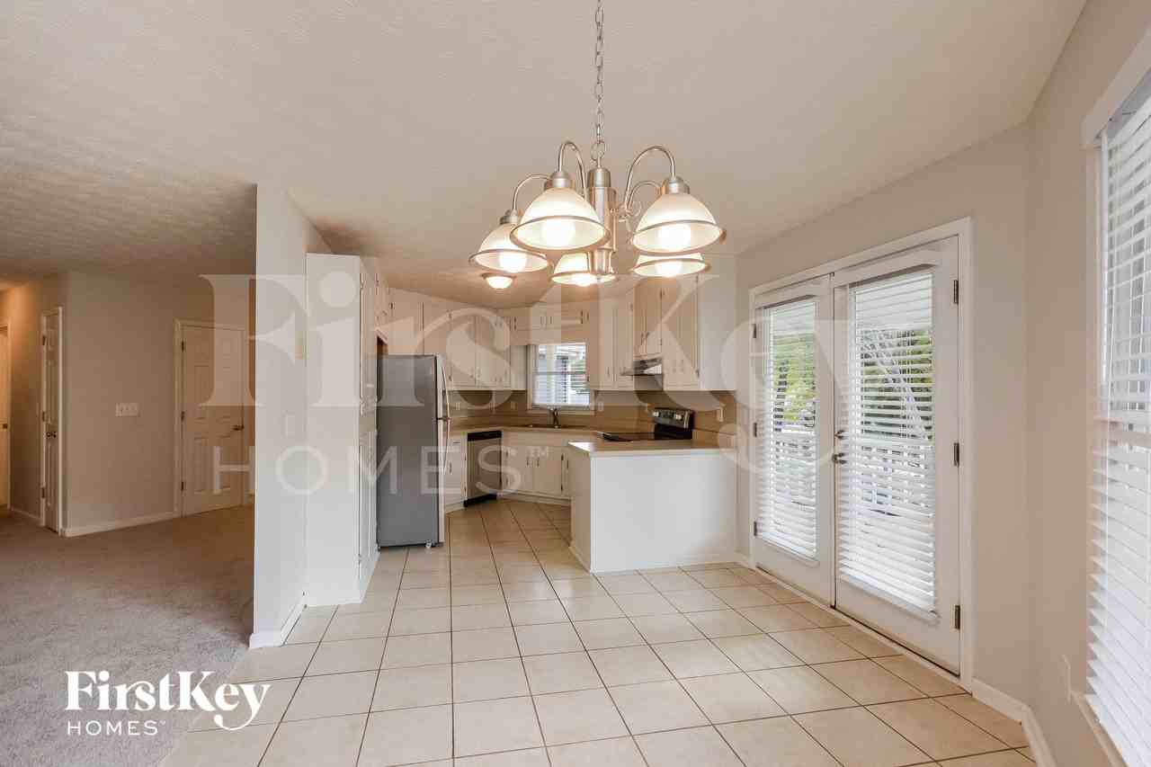 160 Creekstone Court - Photo 4 of 15