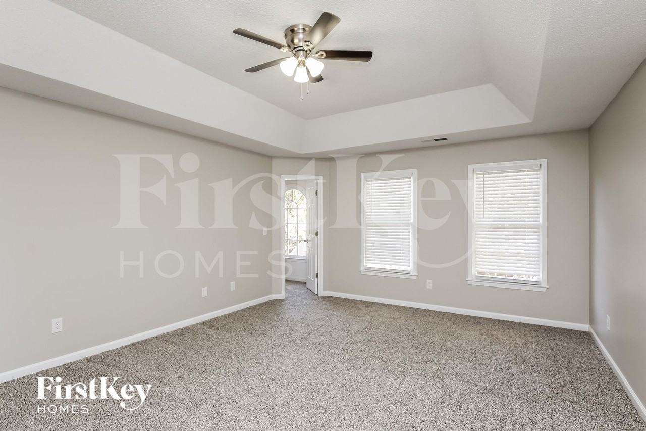 4004 Southbrook Ct Nw - Photo 7 of 15