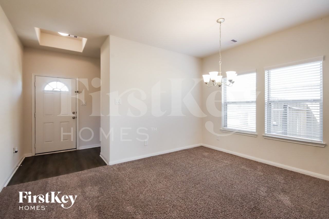 15825 Roberto Clemente Ct - Photo 4 of 16