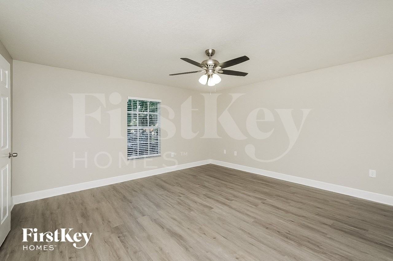 5322 Plum Avenue - Photo 7 of 15