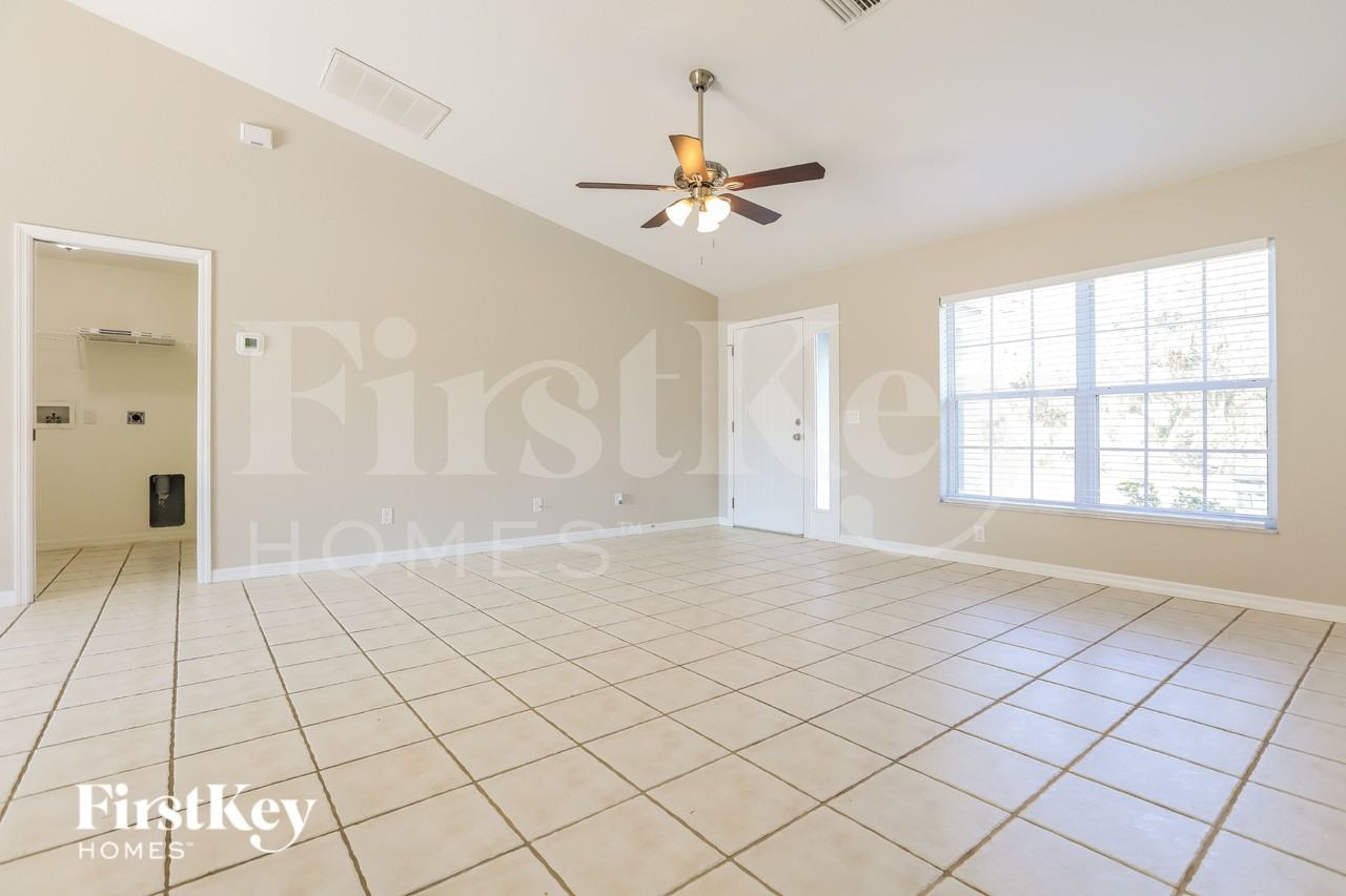 4517 Lovett Rd - Photo 3 of 15