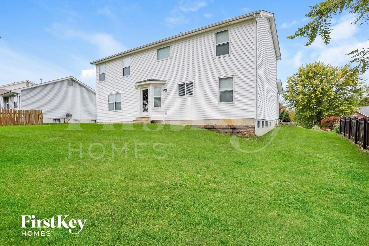 3322 Hampton Xing - Photo 3 of 15