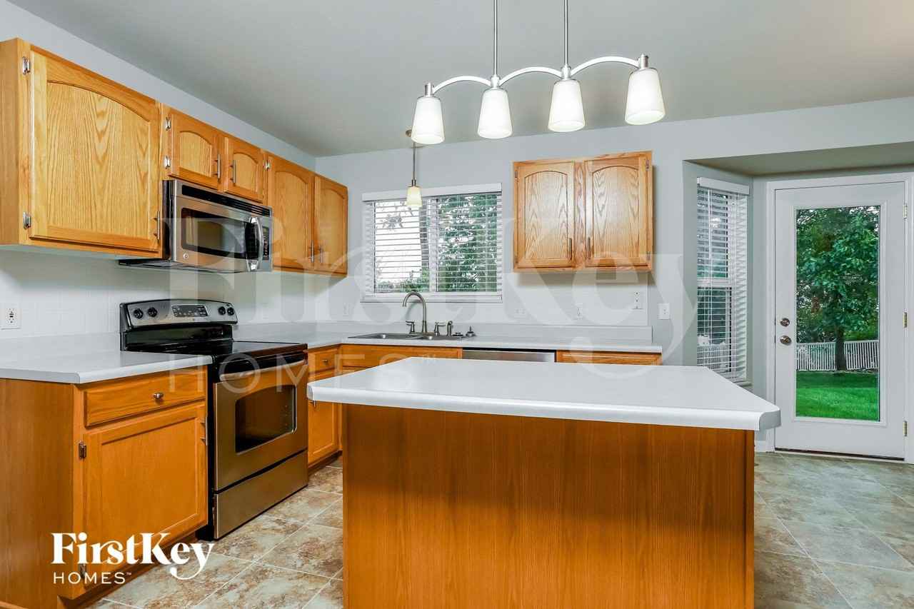 3322 Hampton Xing - Photo 6 of 15