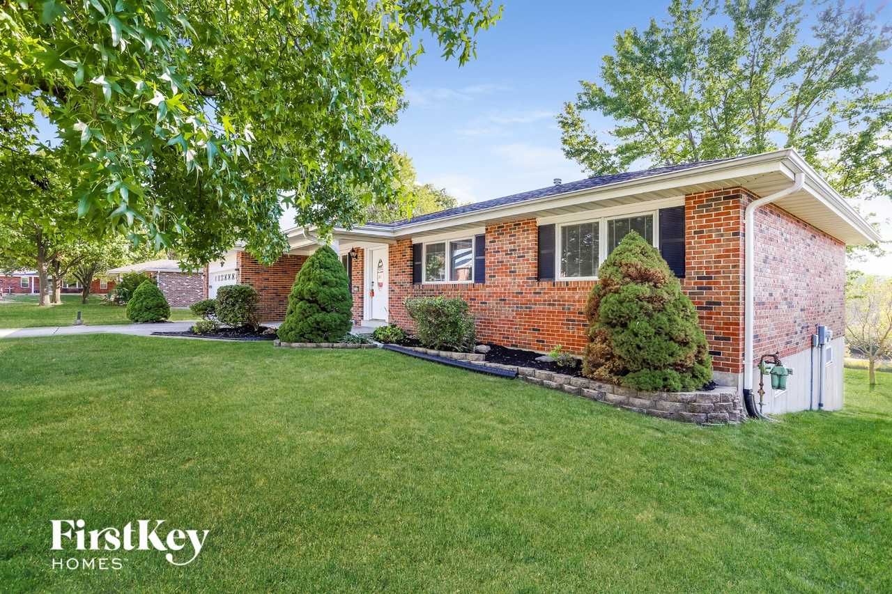 3105 Hawk Dr - Photo 2 of 15