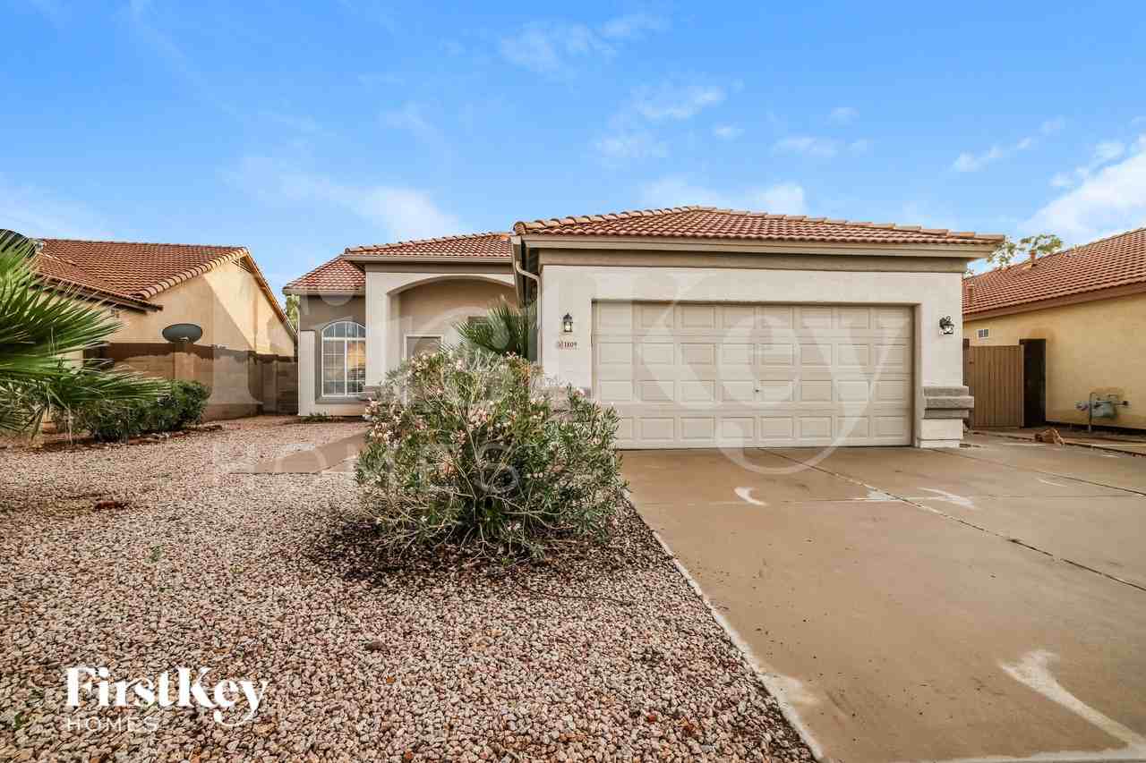 1809 East Oakland Street