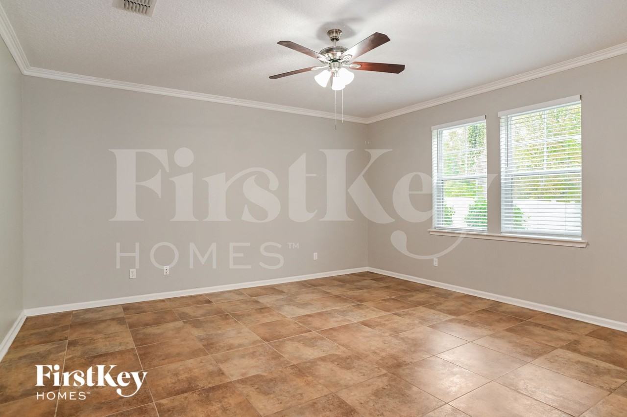 12191 Chaseborough Way - Photo 3 of 16