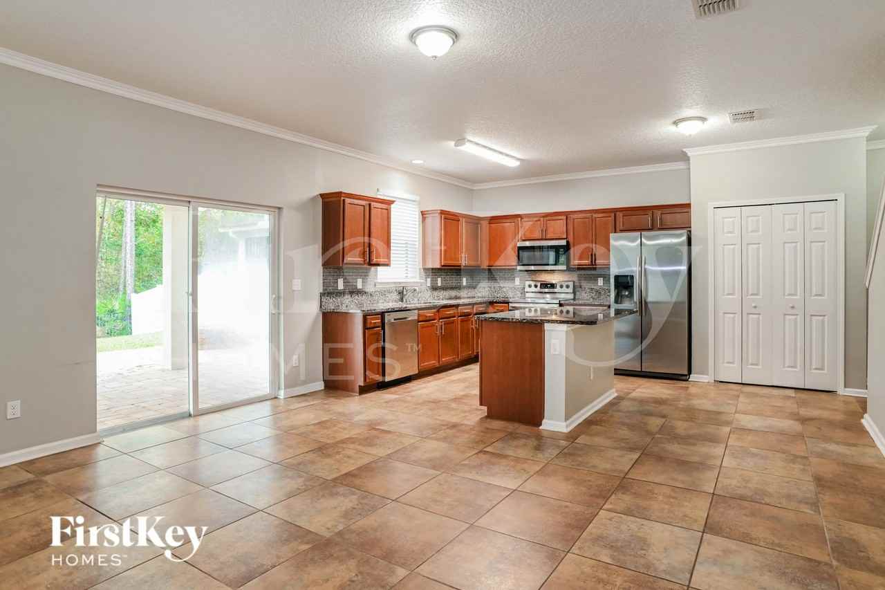 12191 Chaseborough Way - Photo 5 of 16