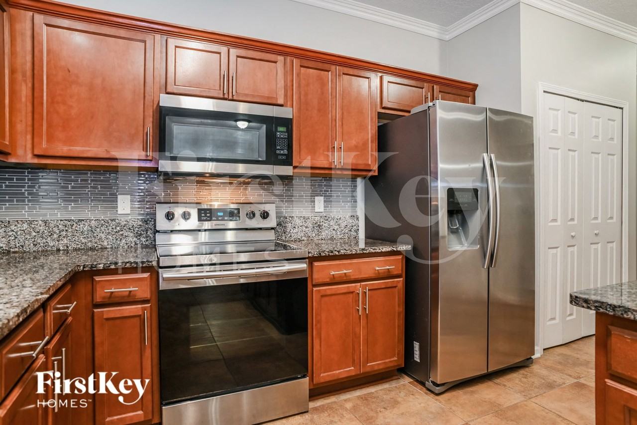 12191 Chaseborough Way - Photo 7 of 16