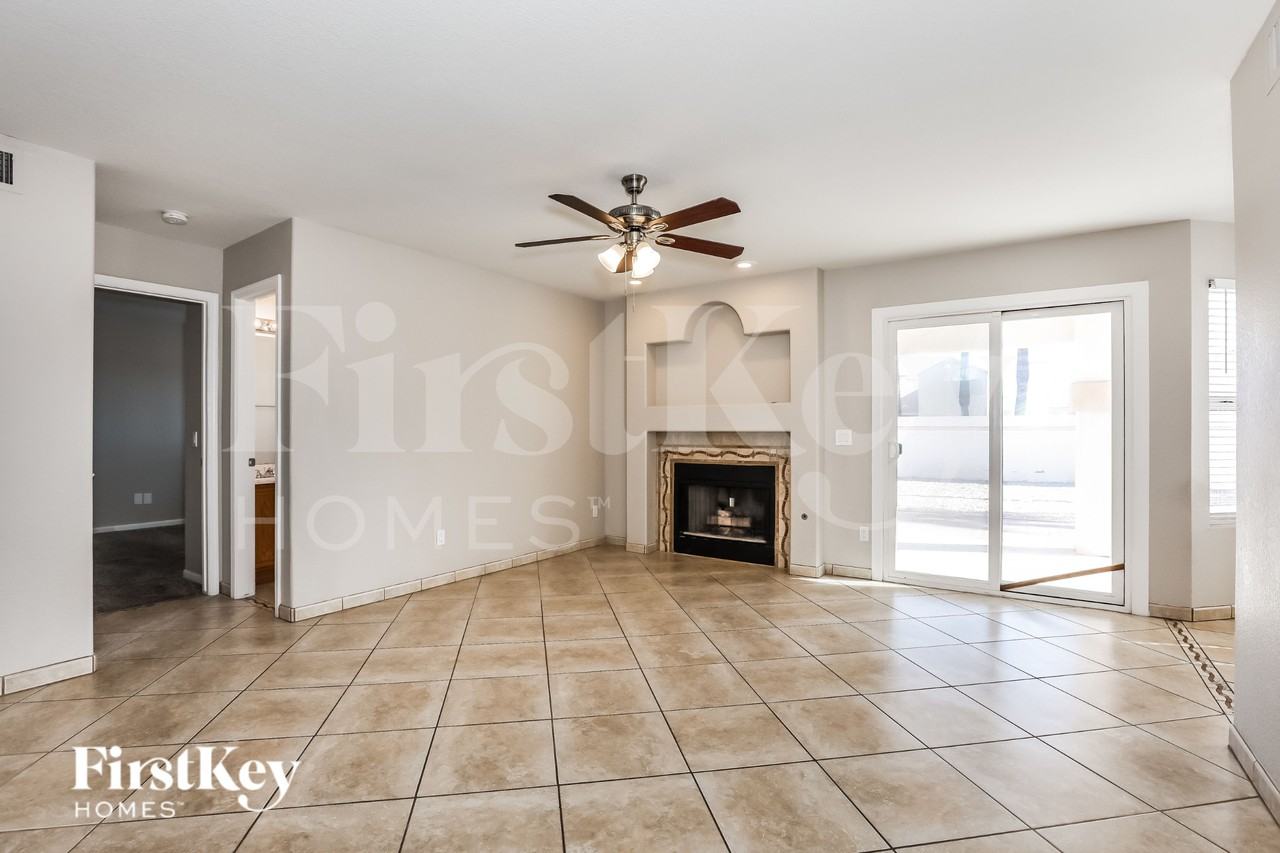 16419 South 38th Place - Photo 4 of 16