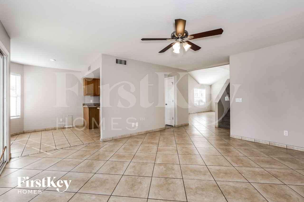 16419 South 38th Place - Photo 5 of 16